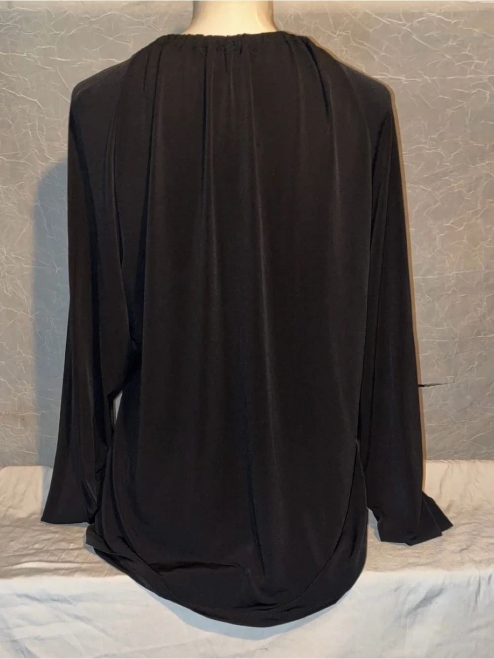 NWT Michael Kors Black Chain Keyhole Blouse L